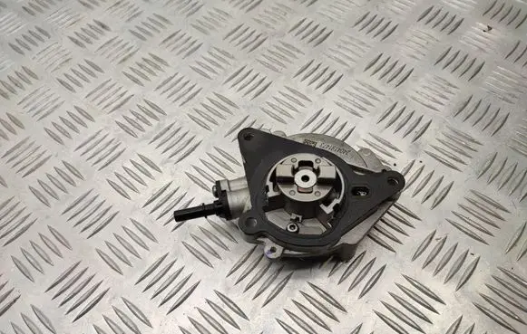 Opel Astra L Vacuum pump 9812133880