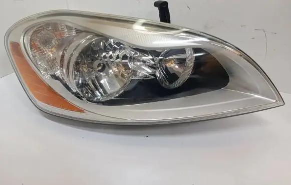 Volvo XC60 Headlight/headlamp 30763146 89902803