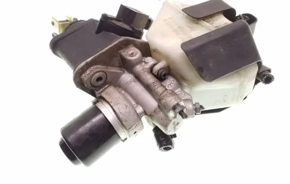 Mercedes-Benz E W211 Master brake cylinder A0004300312 A2114300302 0204221045