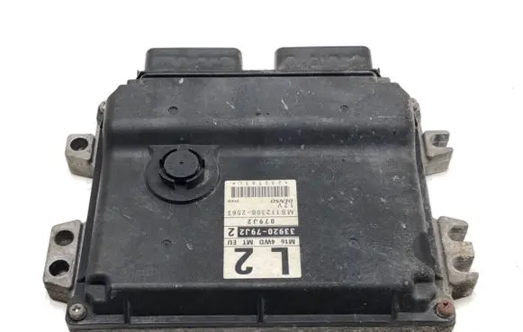 Suzuki SX4 Engine control unit/module ECU 33920-79J2