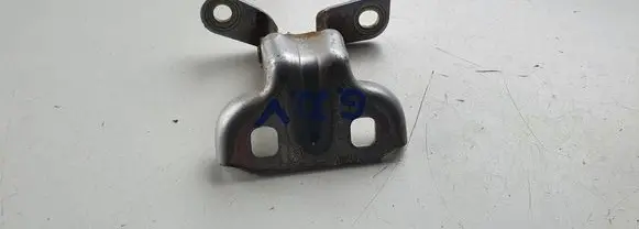 Opel Mokka Rear door upper hinge