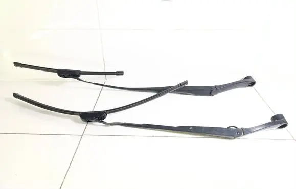 Hyundai Kona I Windshield/front glass wiper blade 26993 27004