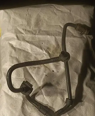 Volkswagen Touareg I Engine coolant pipe/hose 7L0611932AA