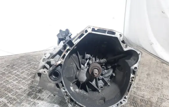 Manual 6 speed gearbox