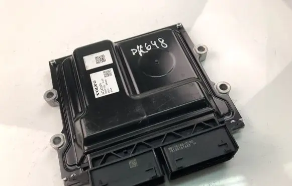 Volvo S90, V90 Engine control unit/module 32242004