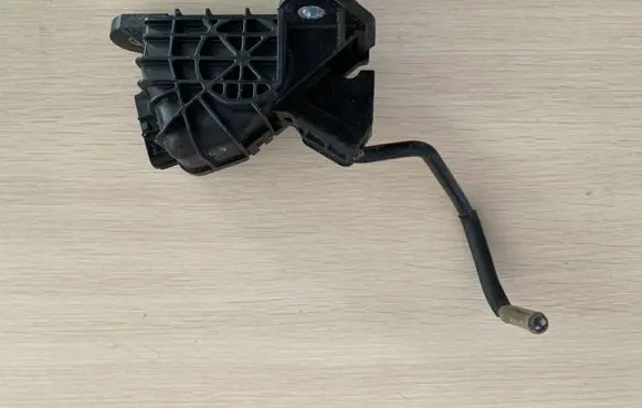 Lexus GS 300 350 430 450H Accelerator throttle pedal 1988003530