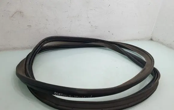 Dodge Durango III Trunk rubber seal (body) 