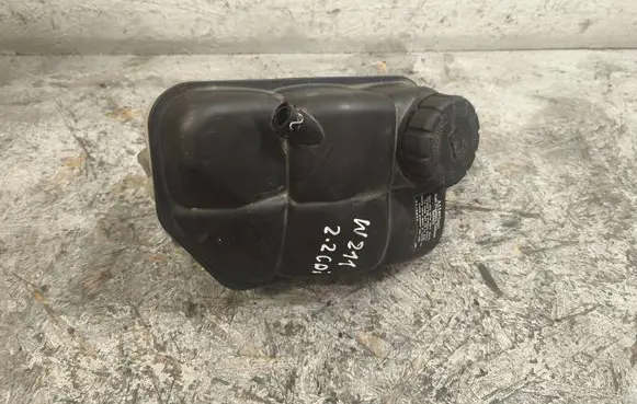 Coolant expansion tank/reservoir