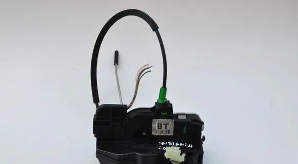 Honda Odyssey Rear door lock 3023804E