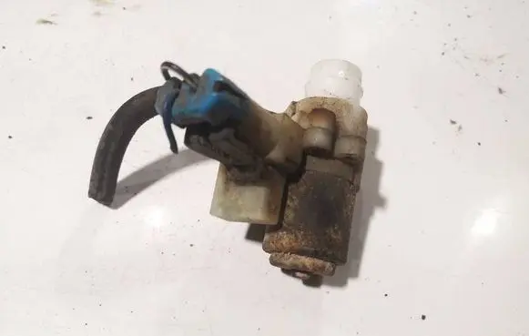 Chrysler Voyager Windscreen/windshield washer pump 