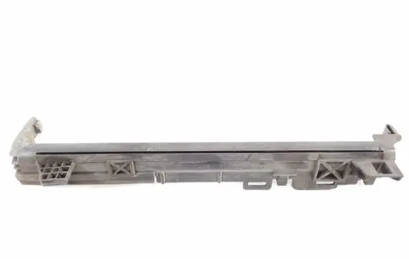 Mercedes-Benz E W212 Radiator mount bracket A2045010320