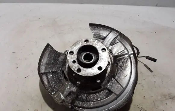 BMW 5 F10 F11 Rear wheel hub 6793770
