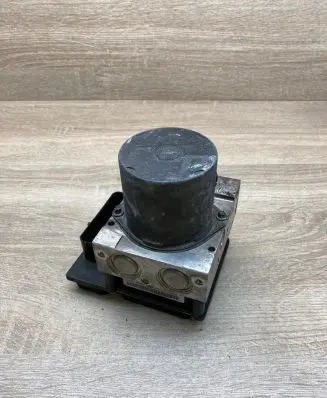 BMW 5 E60 E61 ABS Pump 6758743 0265234031
