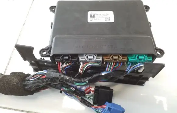 Tesla Model S Air conditioner control unit module 103421500A