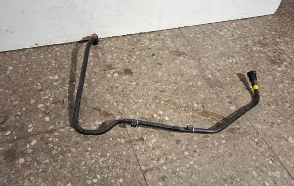 Volvo V60 Engine coolant pipe/hose 31293995
