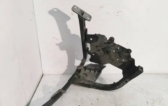 Audi A8 S8 D3 4E Front bumper mounting bracket 4E0821138F