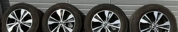 Nissan Murano Z52 R18 alloy rim 9UF8A