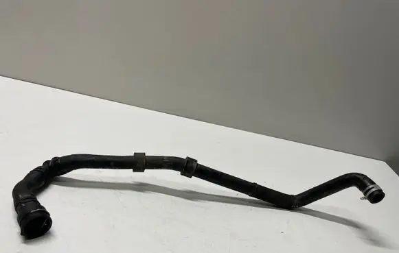 Volkswagen PASSAT B8 Engine coolant pipe/hose 5Q0820507L