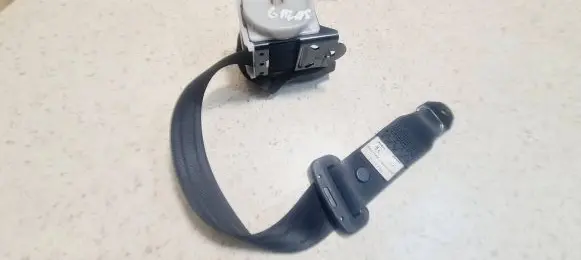 Mazda 6 Rear seatbelt T86245T