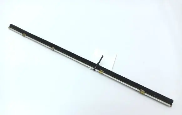 Mercedes-Benz COMPAKT W115 Rubber seal rear door window/glass 