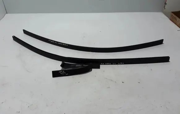 Roof trim bar molding cover