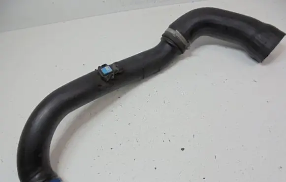 Volvo S40, V40 Air intake hose/pipe 30620813