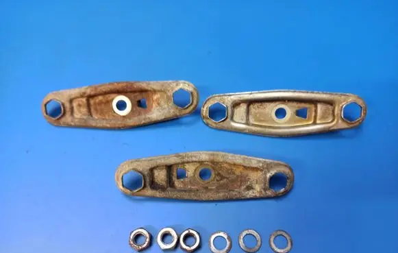 Mercedes-Benz S W126 Fuel Injector clamp holder S280