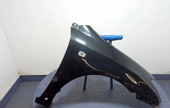 Toyota Corolla E120 E130 Fender