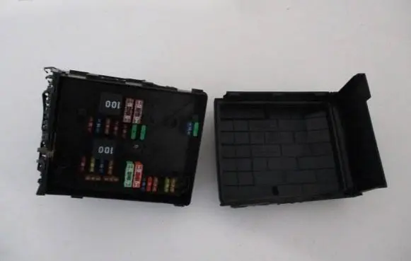 Volkswagen Scirocco Fuse box set 1K0937629A 1K0937132G 1K0937132F