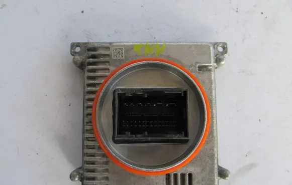 Volkswagen Tiguan Allspace LED ballast control module 992941572AE