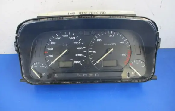 Volkswagen Golf III Speedometer (instrument cluster) 1H6919033BD