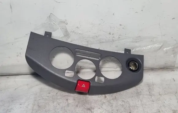 Nissan Micra Hazard light switch