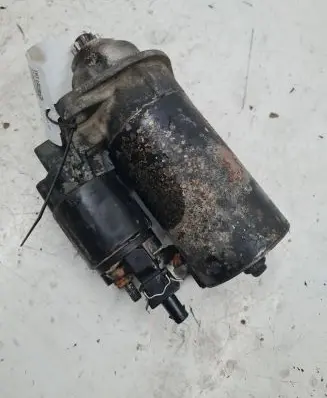 Volkswagen Golf IV Starter motor 1005821744