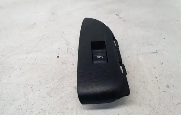 Toyota Prius (XW30) Electric window control switch 7427247060