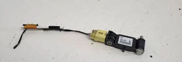 Mazda 5 Airbag deployment crash/impact sensor C23657KC0 128Y070777 W002T11781