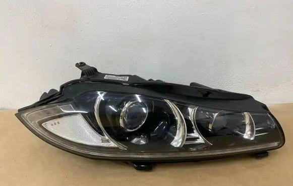 Jaguar XF X250 Headlight/headlamp CX2313W029DE