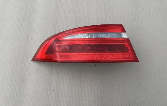 Jaguar XE Rear/tail lights