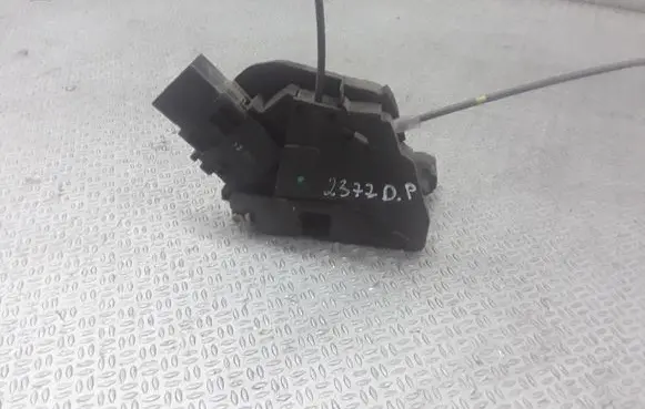 Mazda 3 I Front door lock 3N6AA21812D