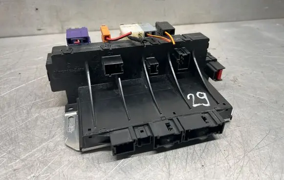 Mercedes-Benz S W220 Fuse module 05045116 A0325458232 04511631021702