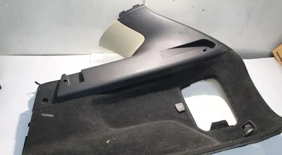 Volvo XC60 Centre console side trim rear 0063339
