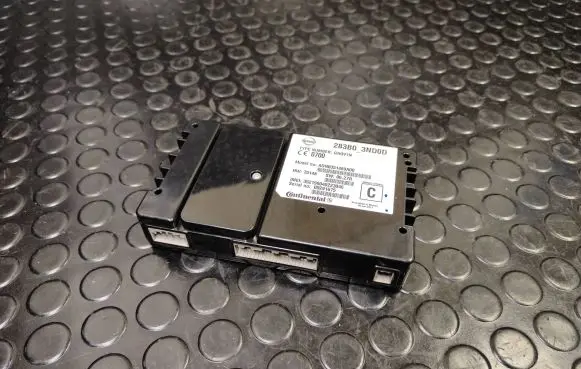 Nissan Leaf I (ZE0) Other control units/modules 283B03ND0D