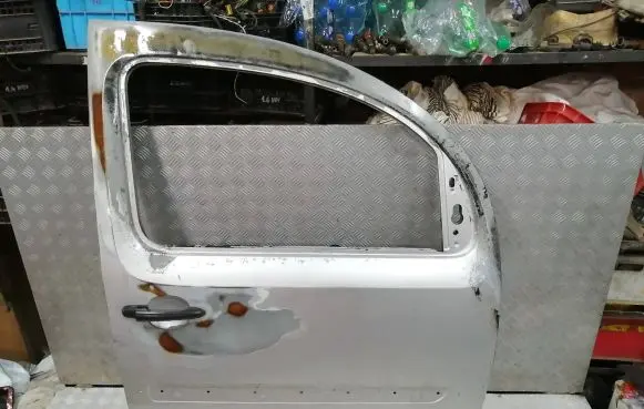 Renault Kangoo II Front door