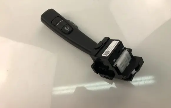 Volvo V40 Indicator stalk 31456045