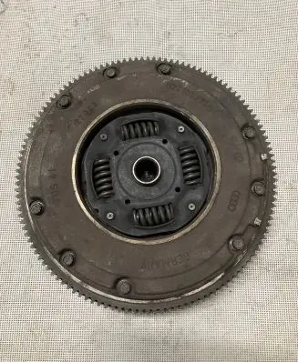 Volkswagen Golf IV Clutch set kit 027105273D