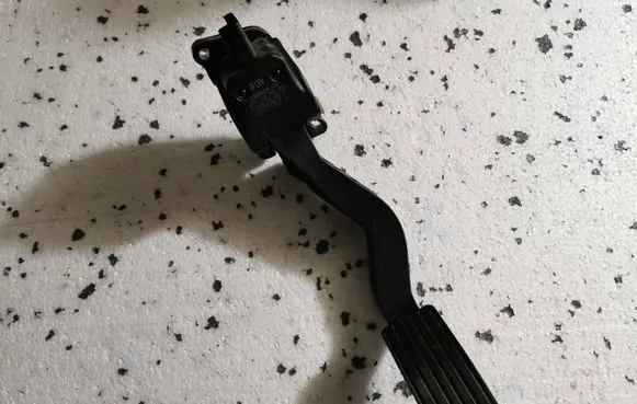 Citroen C4 II Accelerator throttle pedal 9671840280