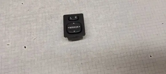 Toyota Verso Wing mirror switch 769746F 183574