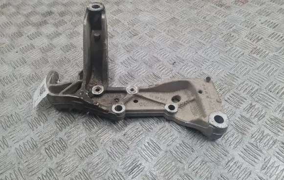 Skoda Octavia Mk2 (1Z) Bracket in trunk/boot 