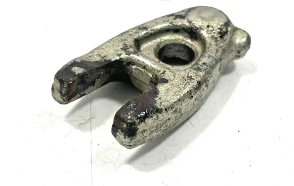 Renault Scenic III - Grand scenic III Fuel Injector clamp holder