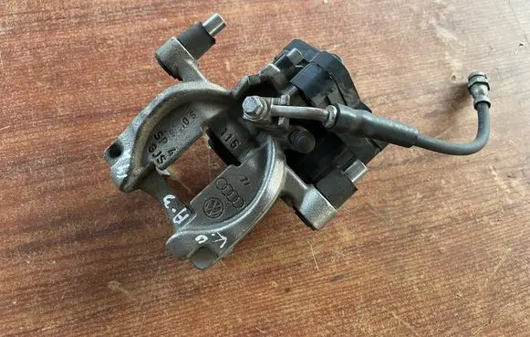 Rear brake caliper