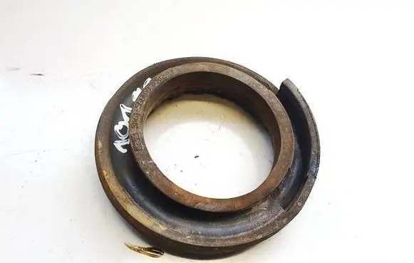 Mazda CX-7 Front coil spring rubber mount 3n615599a 3n61-5599-a